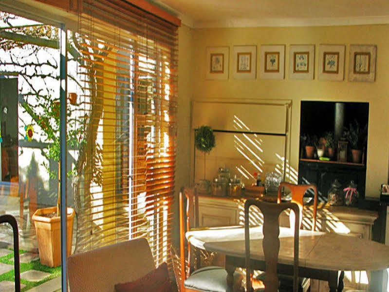 Casablanca Bed And Breakfast Stellenbosch Exterior foto